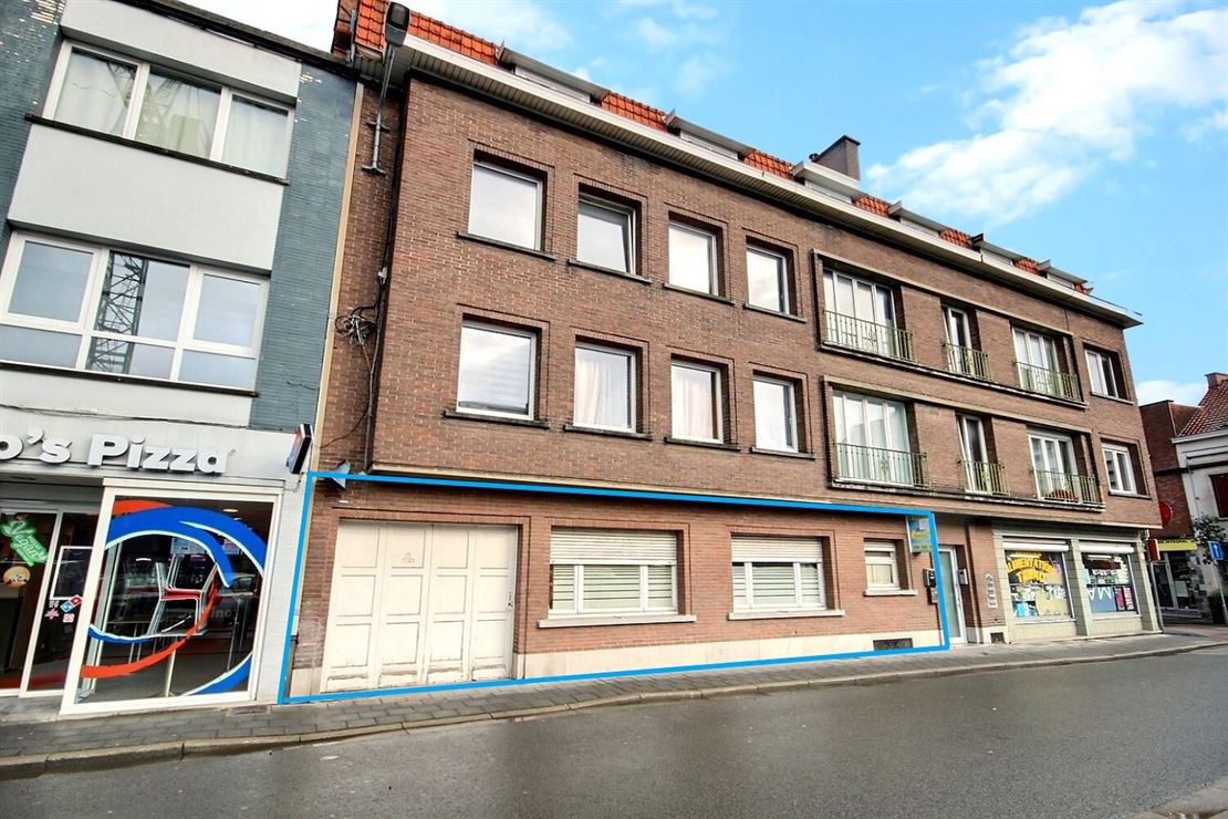 Appartement en Rez-de-chaussée avec cour et Garage