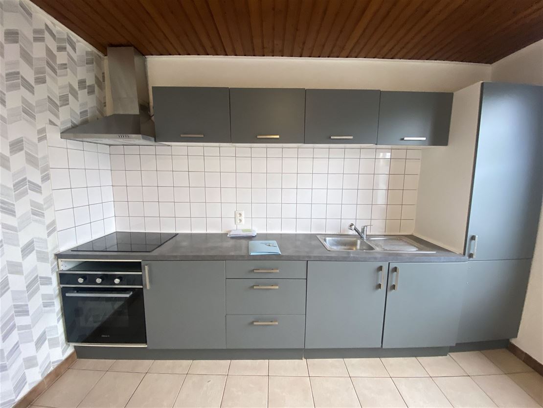 Bel Appartement situé à Herseaux au 2e étage d'une petite résidence