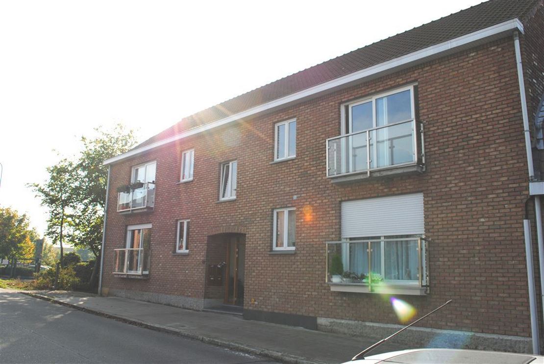 SUPERBE APPARTEMENT AVEC GARAGE A PROXIMITE DU CENTRE VILLE 