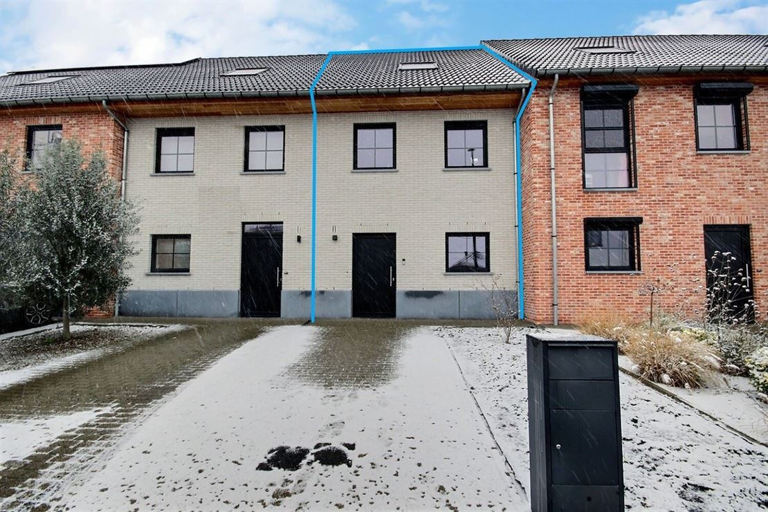 Superbe Construction de 2022 avec 4 chambres et jardin