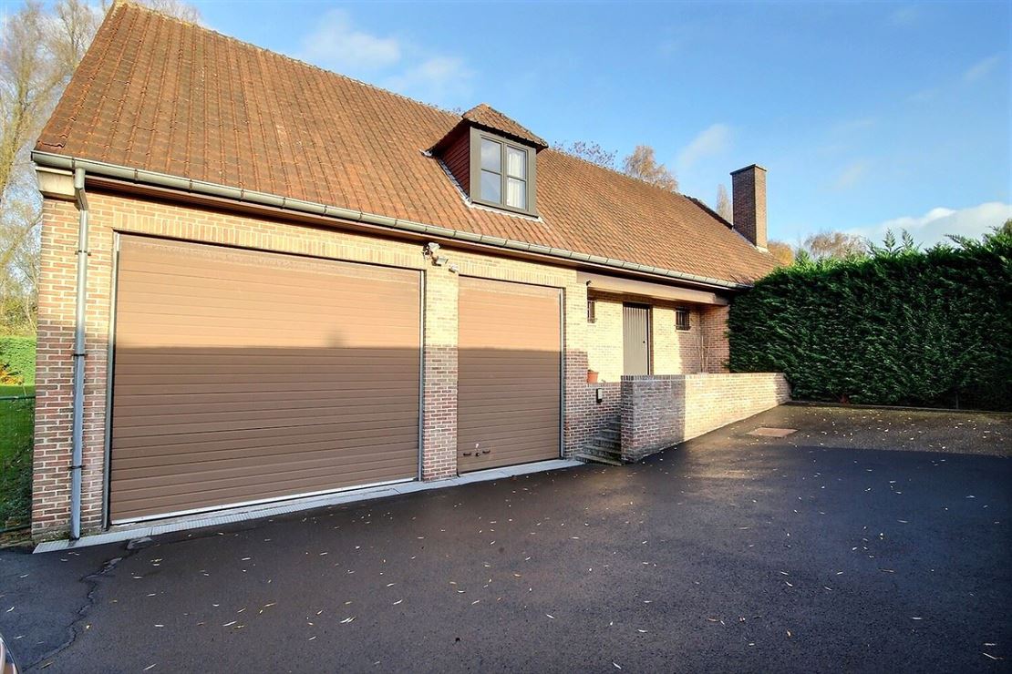 Villa Robuste en parfait état d'entretien 