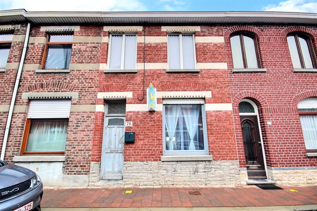 Maison à conforter dans son ensemble avec jardin