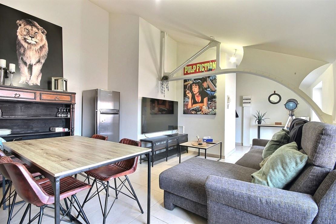 APPARTEMENT UNE CHAMBRE SITUEE EN PLEIN CENTRE VILLE 