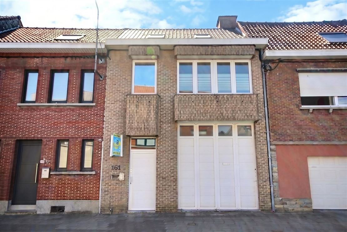 Maison bel-étage avec 2 chambres, grenier aménageable, terrasse et grand garage
