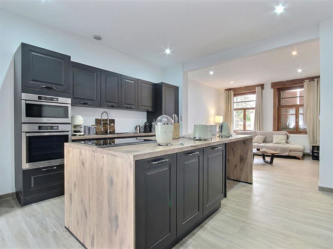 Spacieuse maison de 250 m² avec jardin 
