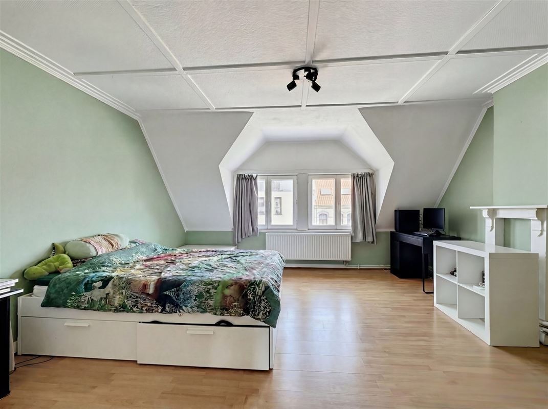 Karaktervolle stadswoning met 4 slaapkamers en stadstuin.
