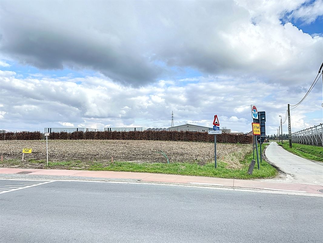 Bouwgrond voor OB van 846m². Zonder bouwverplichting!