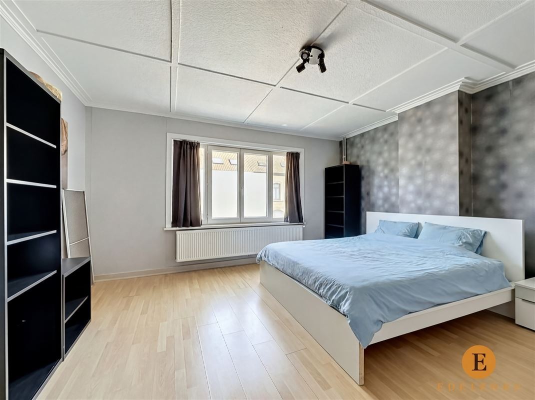 Karaktervolle stadswoning met 4 slaapkamers en stadstuin.