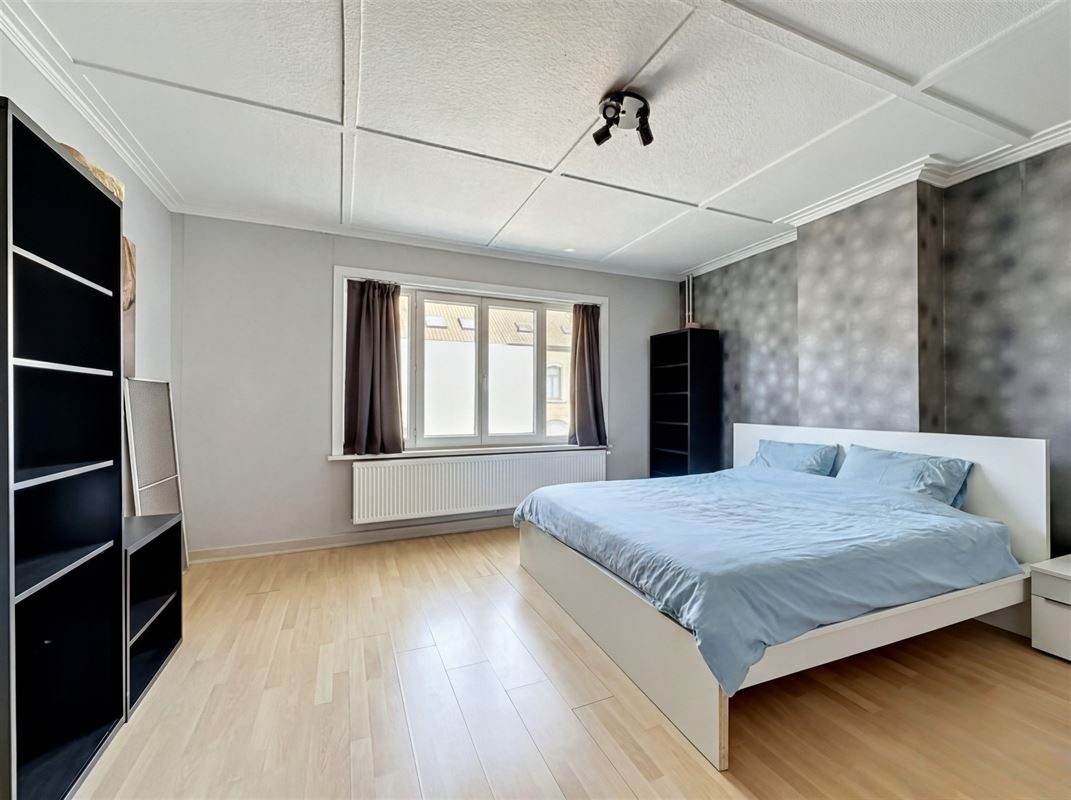 Karaktervolle stadswoning met 4 slaapkamers en stadstuin.