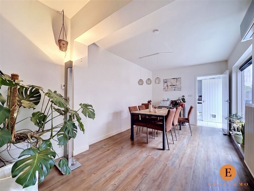 Energiezuinige gezinswoning met 4 slaapkamers en gezellige tuin.