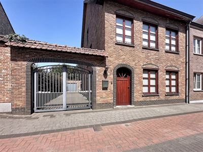 Ruime HOB met 4 slpks, garage en prachtige groene tuin.