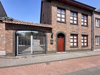 Ruime HOB met 4 slpks, garage en prachtige groene tuin.
