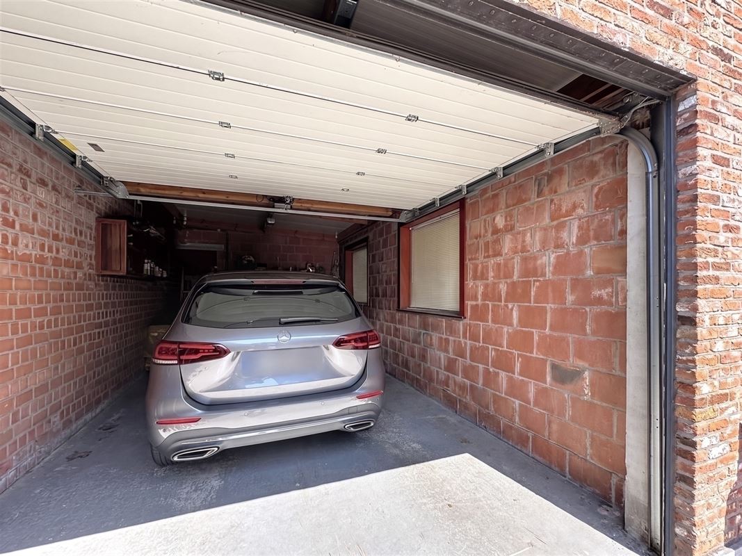 Ruime HOB met 4 slpks, garage en prachtige groene tuin.