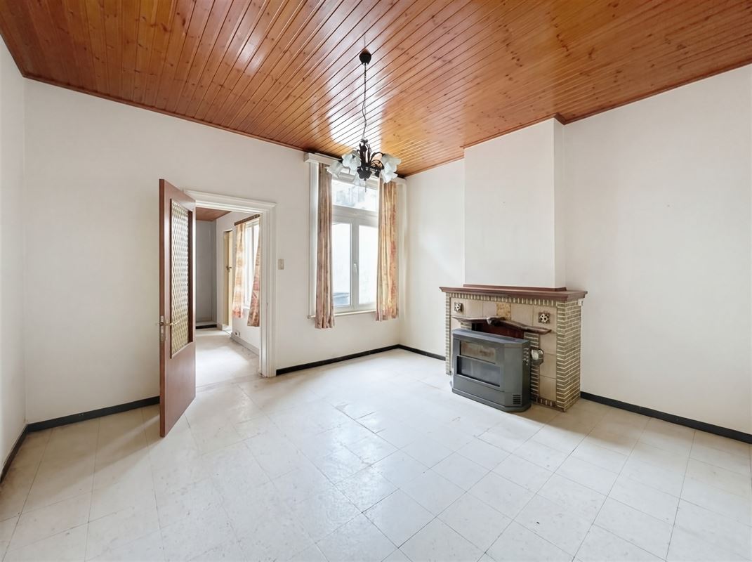 Rijwoning met potentieel op centrale locatie in Sint-Niklaas.