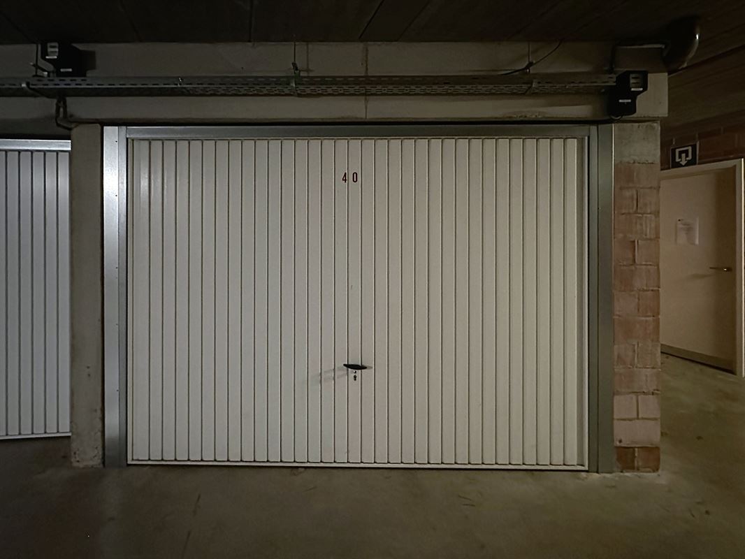 Praktische afgesloten garagebox aan de rand van Beveren.