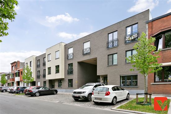 2 slaapkamer appartement met ZW-terras en ondergrondse autostaanplaats te Pulhof