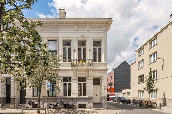 Gerenoveerd herenhuis te Zurenborg