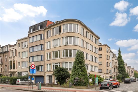 Lichtrijk 3-slaapkamer appartement met terras te Pulhof