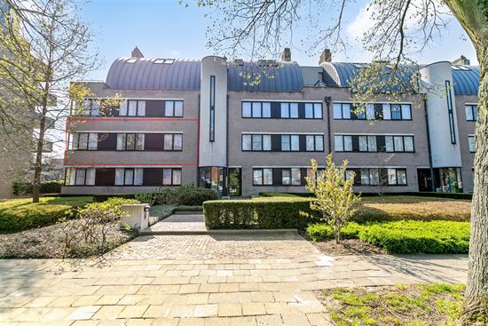 Instapklaar 3- slaapkamer app. 142m² met terras & garage