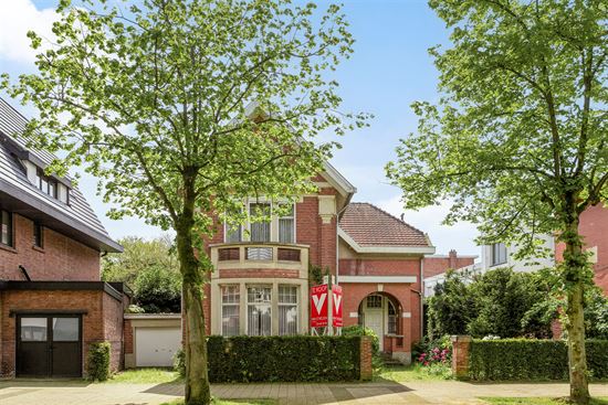 Charmante, ruime woning met zonnige tuin in de Dieseghemwijk