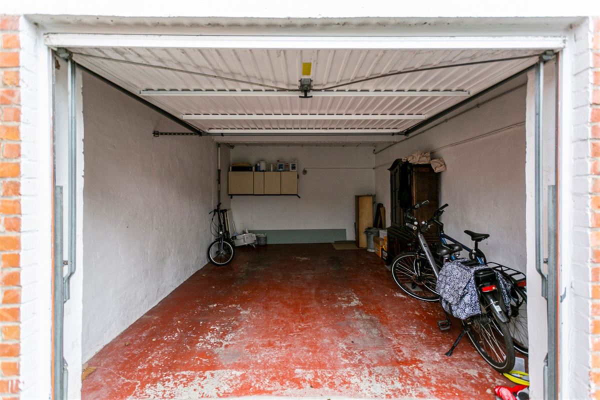 Foto 3 : gesloten garagebox te 2600 BERCHEM (België) - Prijs € 30.000