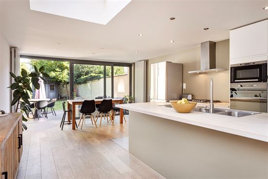 Grens Berchem Mortsel l subliem gerenoveerde woning