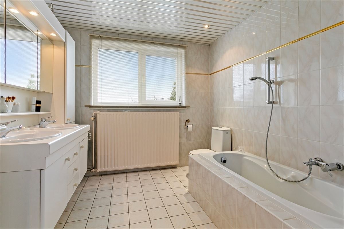 Foto 12 : Bel-etage te 2610 ANTWERPEN (België) - Prijs € 395.000