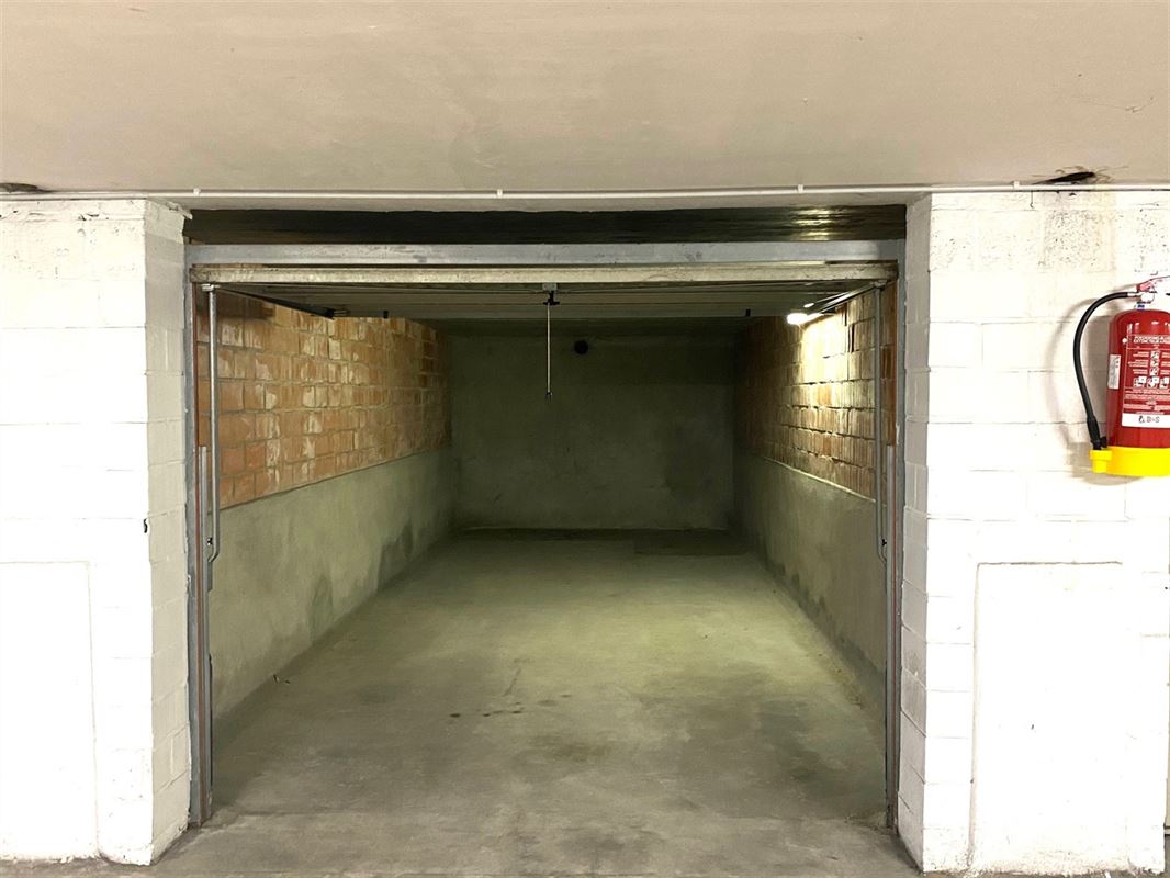 Foto 1 : gesloten garagebox te 2610 WILRIJK (België) - Prijs € 24.000