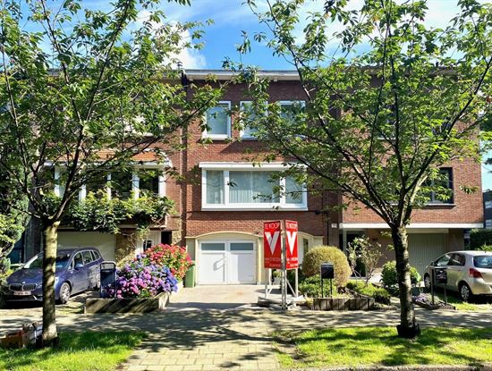 Oosterveldwijk: bel-etage met 5 slaapkamers, garage en tuin