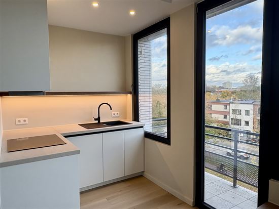 Gerenoveerde studio met terras