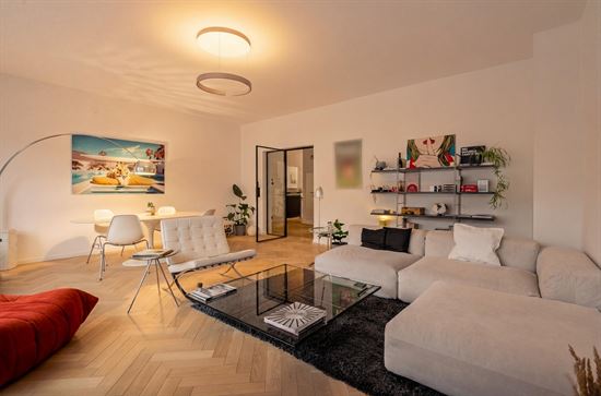 Uniek gelijkvloers appartement + tuin en garage