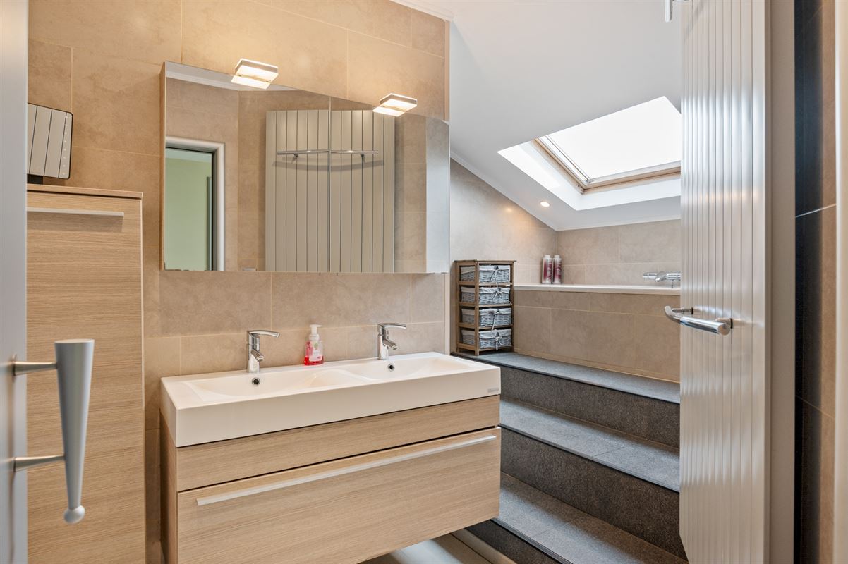 Foto 12 : Huis te 2640 MORTSEL (België) - Prijs &euro; 647.000