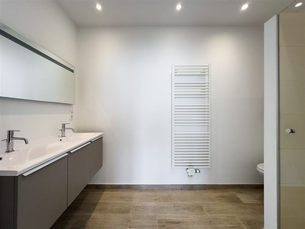 Foto 12 : Appartement te 2600 BERCHEM (België) - Prijs &euro; 900