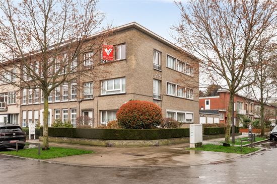 Instapklaar 2 slpk appartement te Berchem