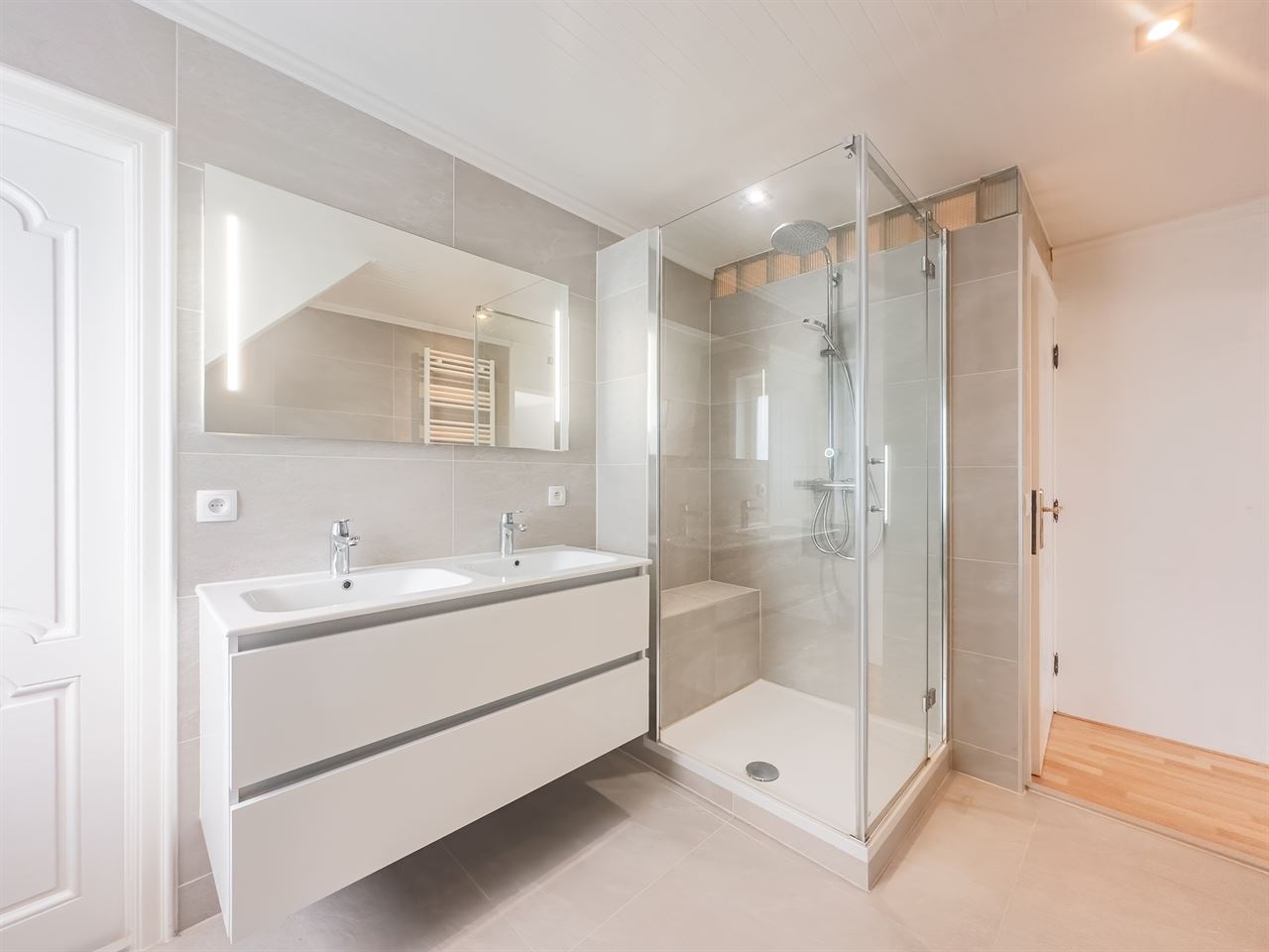 Foto 29 : charmant huis te 2970 'S-GRAVENWEZEL (België) - Prijs &euro; 785.000