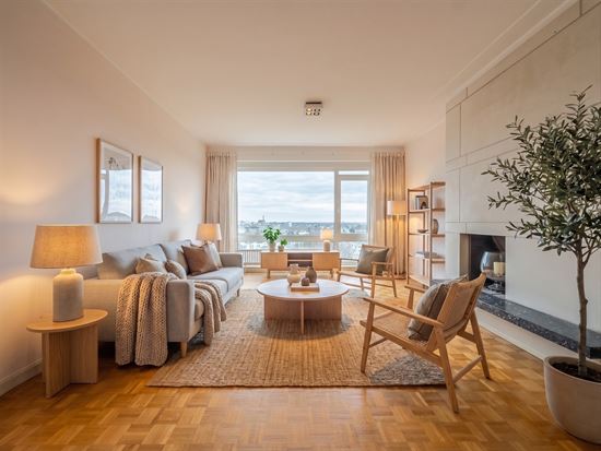 Instapklaar 2 slaapkamer appartement met 2 terrassen