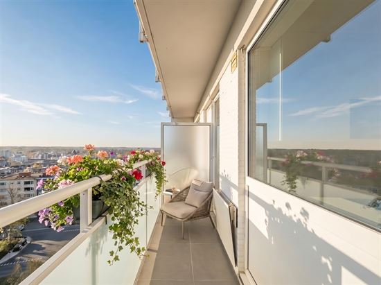 Instapklaar 2 slaapkamer appartement met 2 terrassen