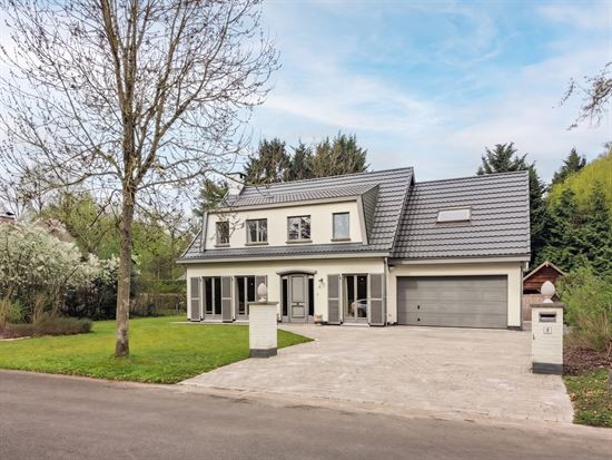 Instapklare villa nabij het kasteel van 's-Gravenwezel
