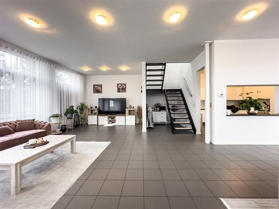 Ruim en instapklaar duplex appartement met ruime terrassen