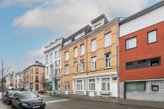 Instapklaar 2 slpk appartement op gegeerde locatie
