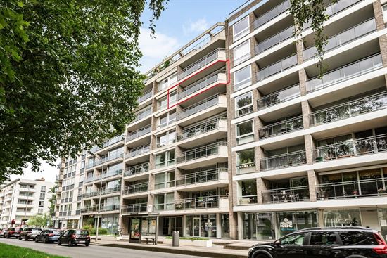 2 slaapkamer appartement met 2 terrassen en garage te Fruithoflaan