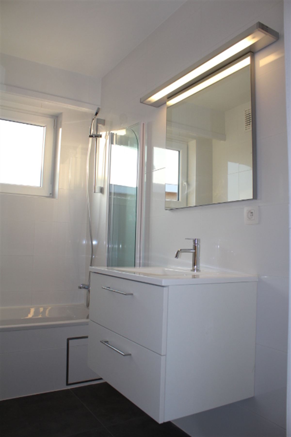 Prachtig gerenoveerd 2 slpk appartement 