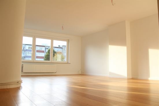 Prachtig gerenoveerd appartement in goed onderhouden gebouw