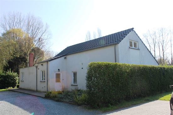 Centraal gelegen villa met riante tuin