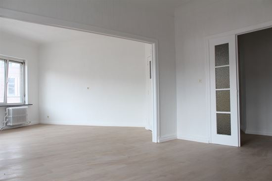 Een goed gelegen 3-slaapkamer appartement met tuin.