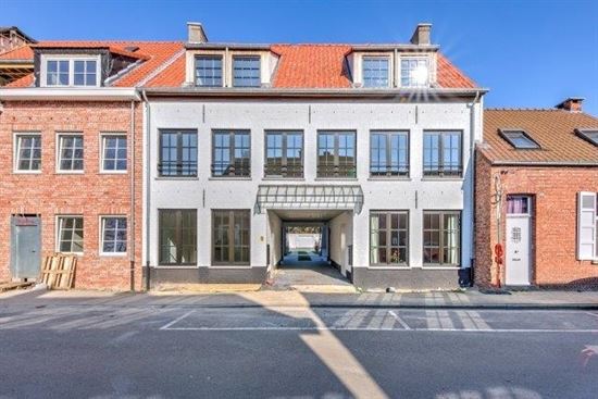 Ruim Duplex appartement met 3slk