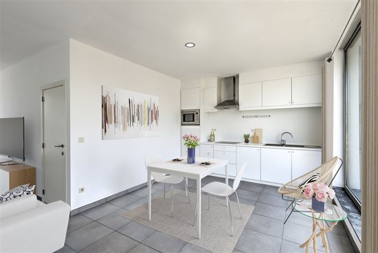Trendy designstudio met aparte slaapkamer
