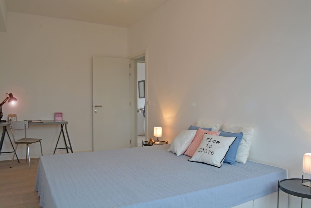 Prachtig gerenoveerd appartement met garage