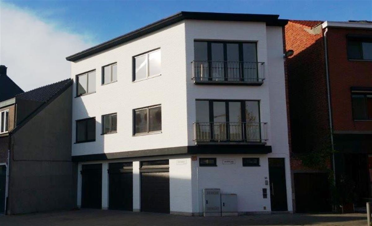 Prachtig gerenoveerd appartement met garage
