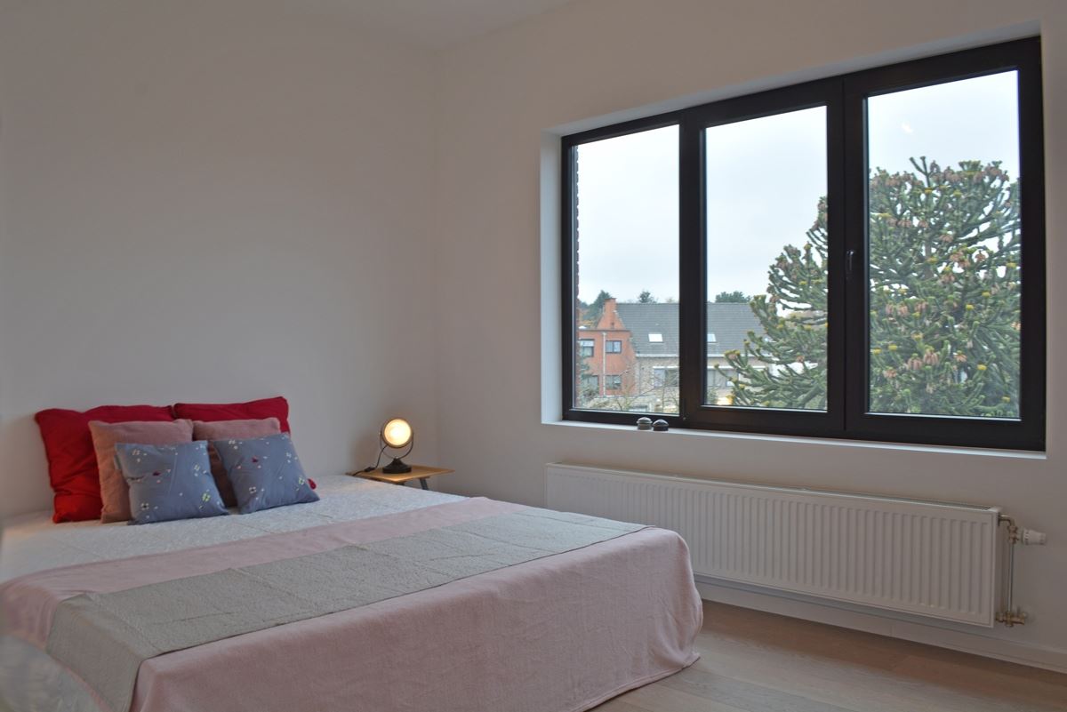 Prachtig gerenoveerd appartement met garage